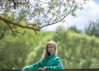 L’arte di indossare le gonne svasate: consigli e trucchi di moda indossare le gonne svasate